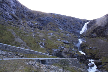 Fototapeta na wymiar Trollstigen, Noruega. La carretera de los trolls.
