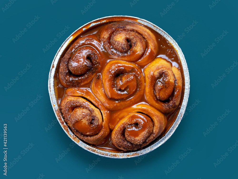 Wall mural freshly baked cinnamon rolls