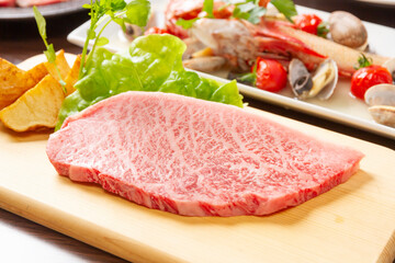 コース料理のイメージ（寄り）