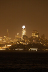 Obraz premium San Fran at Night. Lit up skies