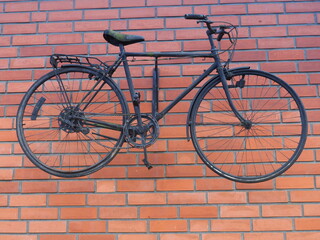 Fototapeta na wymiar Fahrrad an der Wand