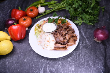 Döner Teller, Tabak döner