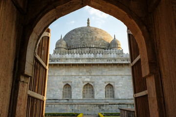 Fototapeta na wymiar Tomb of Hoshang Shah in Mandu, Madhya Pradesh, India. It is the oldest marble mausoleum in India.