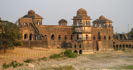 Fototapeta premium Jahaz Mahal is the most famous building in Mandu was built between two pools of water. Mandu, Madhya Pradesh, India.