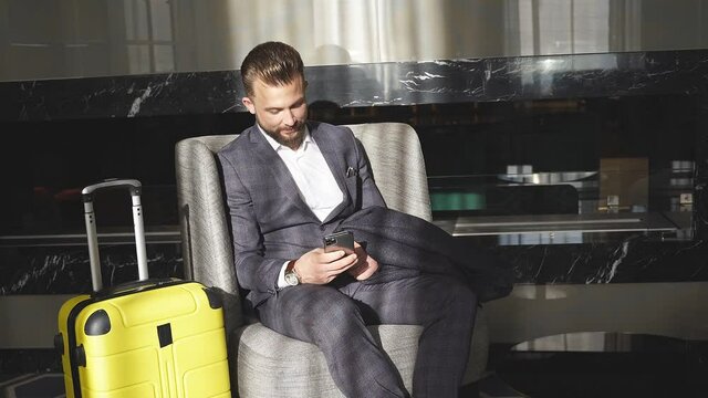 receptionist hotel milano part time