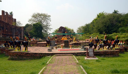 Wat Dhammikaraj is located on the east of the ancient palace. Being built before the foundation of Ayutthaya, the royal temple of the Maha Nikai demonization was initially named Wat Mukaraj