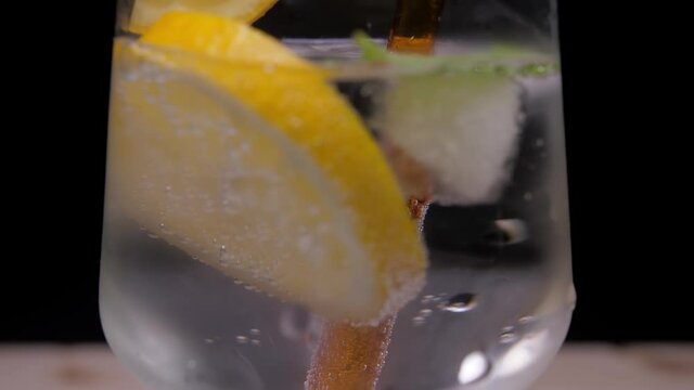soda water cocktail with lemon and mint 4k