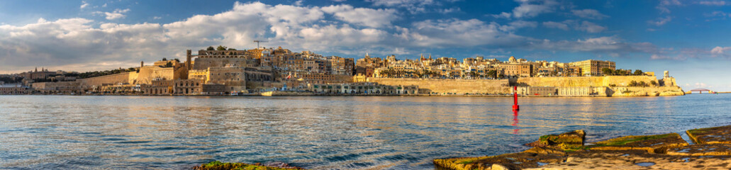 Fototapeta na wymiar Beautiful architecture of the Valletta city, Malta.