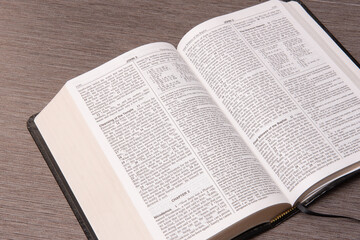 Obraz premium bible on the table