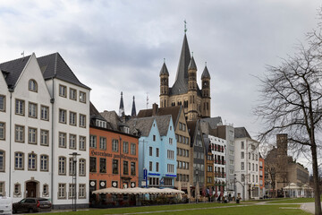 Fototapeta na wymiar Cologne historical old town in spring overcast weather