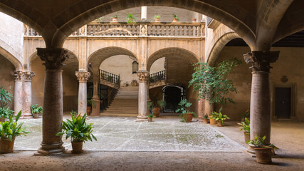 View of the courtyard in a medieval building - obrazy, fototapety, plakaty