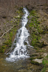 Fototapeta premium Wasserfall der Wiesaz bei Reutlingen-Gönningen, Baden Württemberg, Deutschland