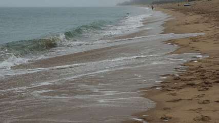 Plage un jour de pluie