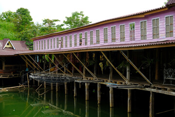 Row house in the countryside are rent for shop or business.