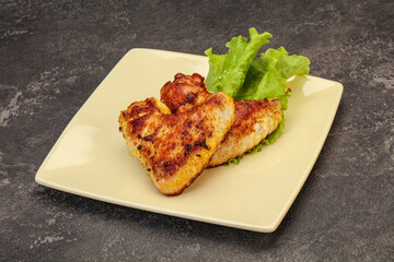 Roasted chicken wings with spices