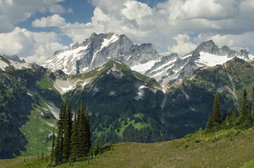 Fototapeta premium USA, Washington State. Dome Peak seen from Miner's Ridge, Glacier Peak Wilderness, North Cascades.