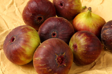 Fig fruits. The fig species cultivated and marketed in Brazil is of the Roxo-de-Valinhos variety. it is, in fact, a fruitlessness. The fig is medium in size. Eaten fresh or in jams