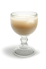 Copa de arroz casero tradicional mexicano o español Horchata. Bebida fresca de verano o cóctel a base de arroz, vainilla, canela y almendras. 