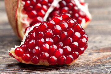 cooking desserts and meat using pomegranate juice