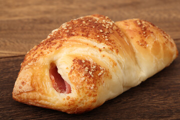 チーズクリームのハムデニッシュ