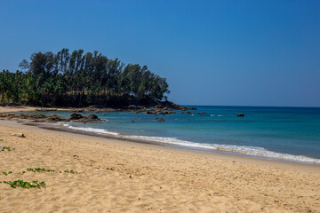 The natural background of the morning light rising in the middle of the sea and surrounded by mountains, cool breezes, the beauty of the ecology of the tourist attractions.