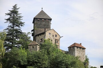 Fototapeta na wymiar Burg in Klausen Südtirol