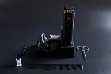 Shaving machine. Set for barber. Shaving attachments.