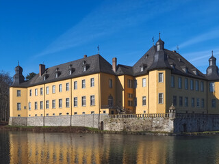 Fototapeta na wymiar German water castle Schloss Dyck