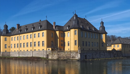 Fototapeta na wymiar German water castle Schloss Dyck