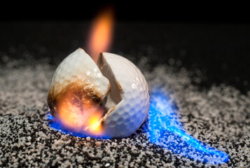 brennender Golfball