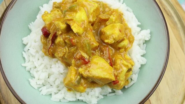 curry chicken, coconut milk and white rice