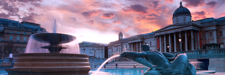 Trafalgar Square at sunset - obrazy, fototapety, plakaty