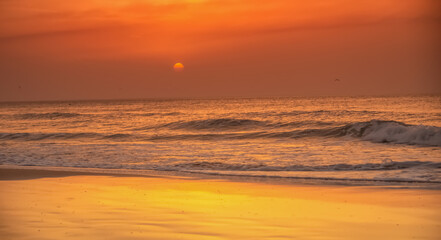 Il tramonto non è altro che una porta verso l'infinito