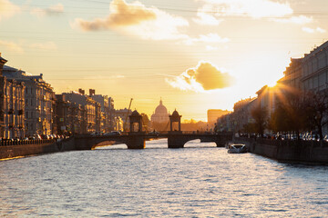 Naklejka premium Very beautiful sunset on the Fontanka river in the city of St. Petersburg Russia.