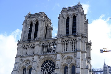 Fototapeta na wymiar Notre Dame de Paris during a sunny day, the 18th march 2021.
