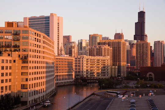 USA, Illinois, Chicago, City reflected in Chicago River