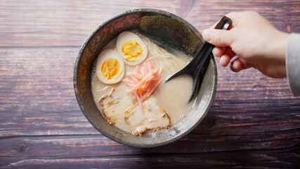 豚骨ラーメン　イメージ