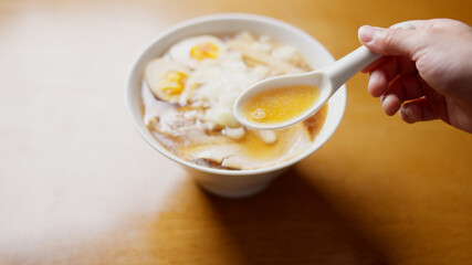 醤油ラーメン　イメージ