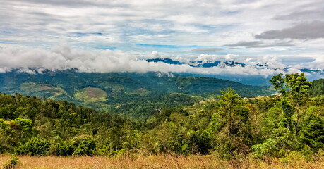 Fototapeta premium Mountain landscape landscape with clouds in the sky in Sri Lanka