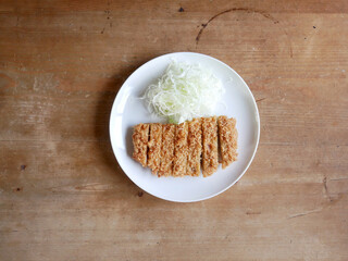 とんかつとキャベツの千切り