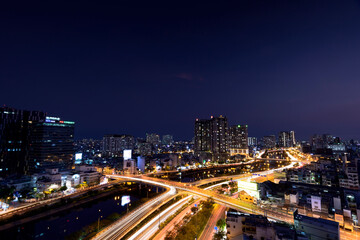 Fototapeta na wymiar Landscape photos: when the city lights up (Viet Nam)