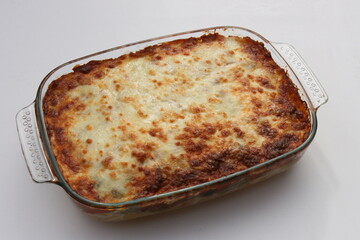 Kartoffelauflauf mit Käse überbacken.