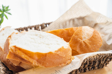 フランスパンのスライス