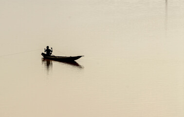 Pêcheur sur le fleuve Niger