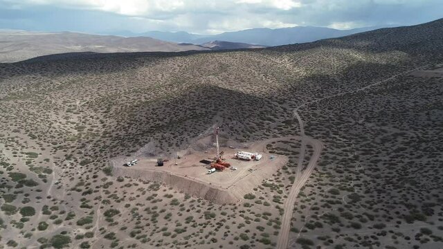pulling equipment in oil field