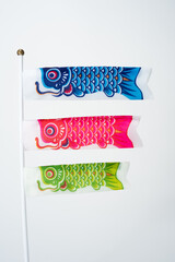 白バックにミニチュア鯉のぼり