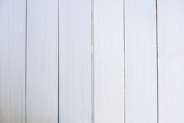 Obraz premium Fantastic white wooden wall backdrop for website or wallpaper can use for background with copy space your designs or add text to make work look better and interesting. concept of surface of wood