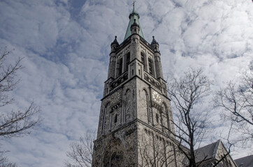 Fototapeta na wymiar Turm der Kirche St. Jakob in Aachen 
