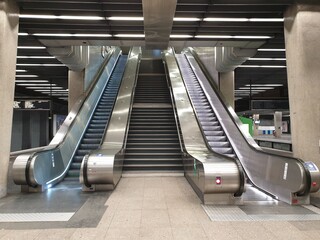 escaliers m&eacute;caniques