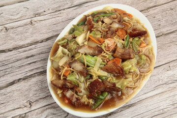 Freshly cooked Filipino food called Pancit Canton